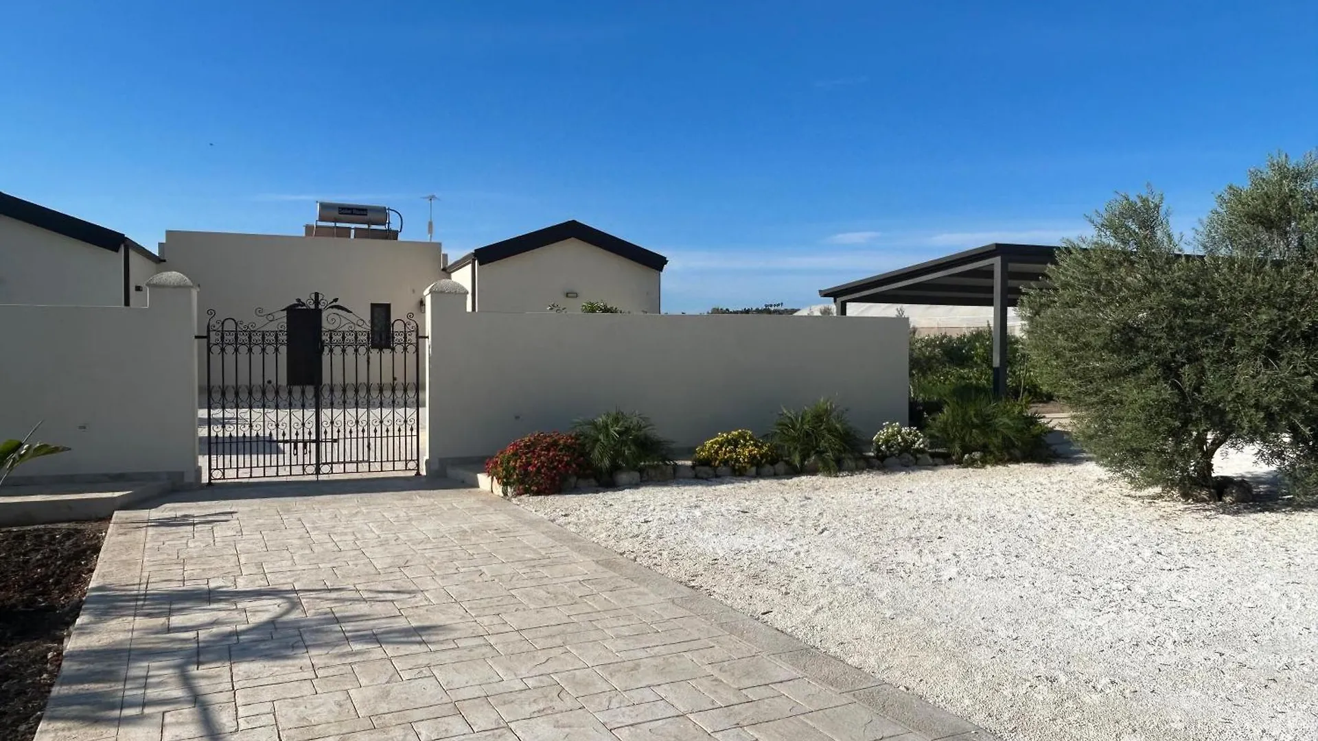 Baglio Il Gelso E L'Ulivo Appartamento Il Carrubo Reitani Italy